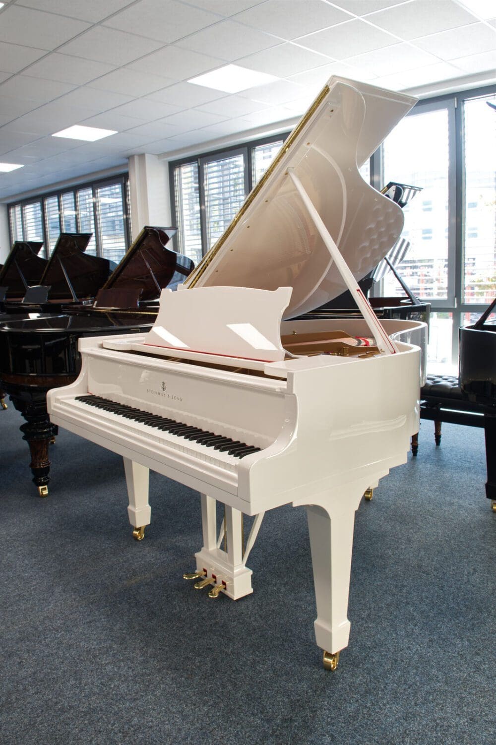 Gebrauchter Steinway & Sons Flügel M170, Baujahr 1928, in Weiß, mit 5 Jahren Garantie