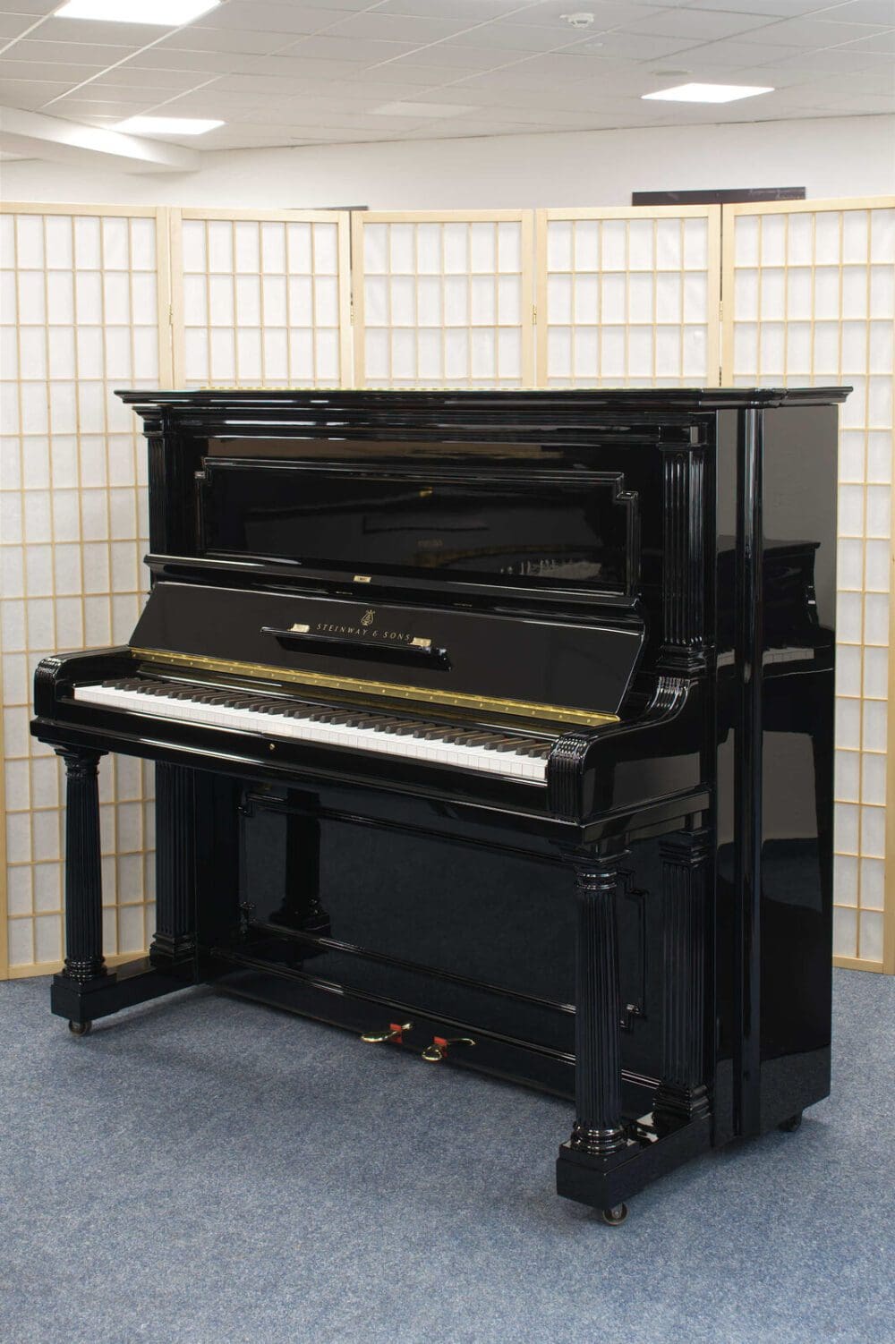 Gebrauchtes Steinway & Sons Klavier, Modell I-138, mit 5 Jahren Garantie