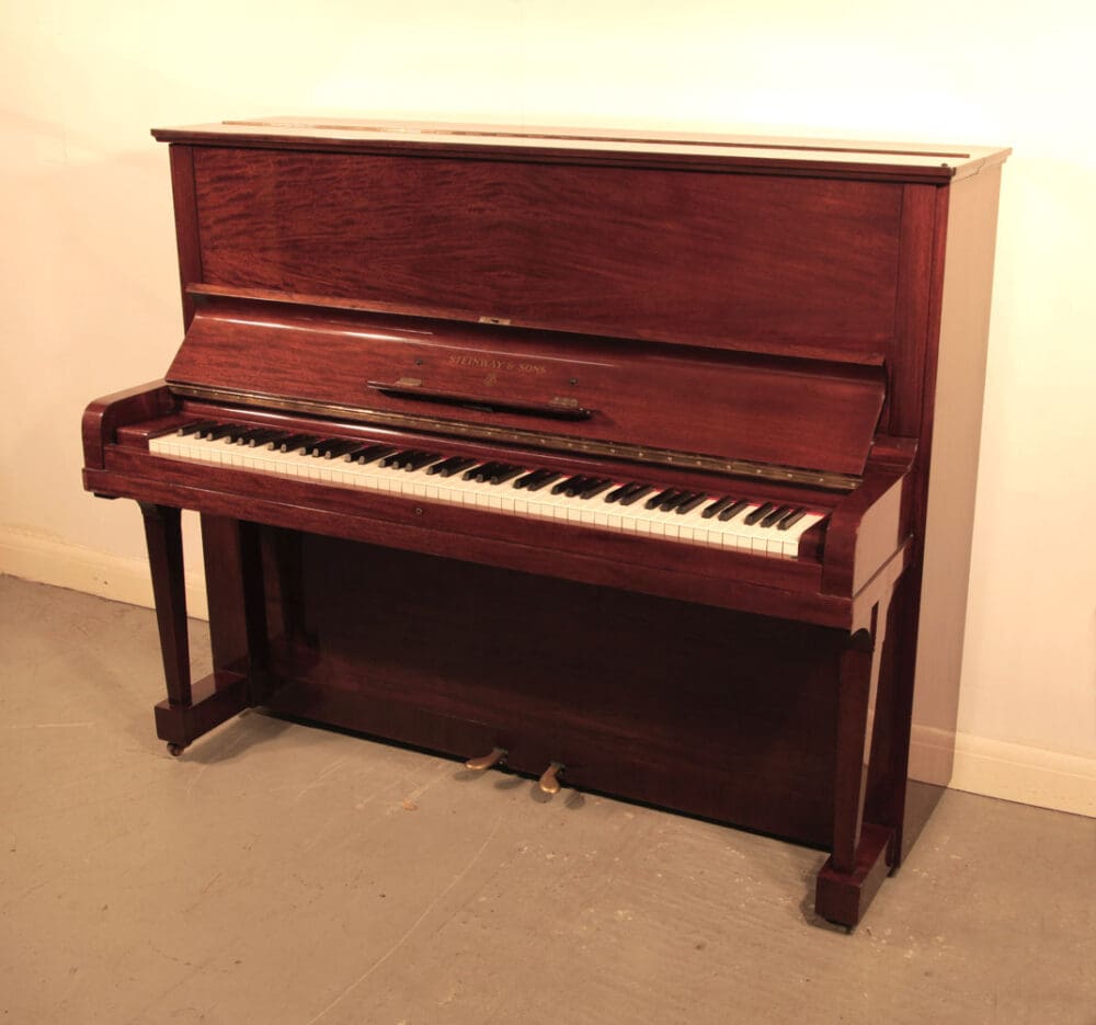 Aufrechtpiano Steinway Modell V