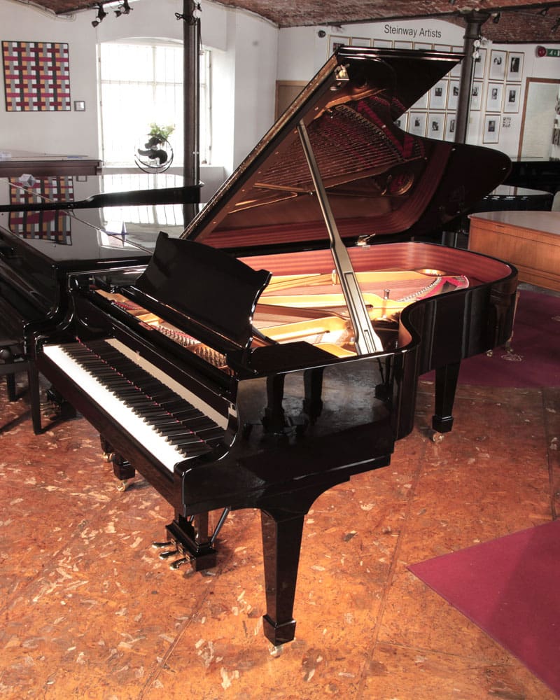 Steinway Konzertflügel Modell B