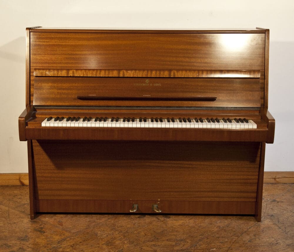 Steinway Modell V Klavier